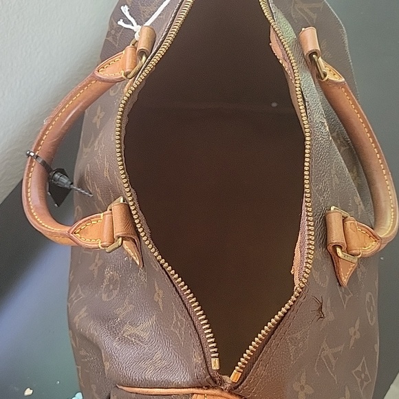 30.LOUIS VUITTON MONOGRAM SPEEDY 30 - Picture 8 of 10